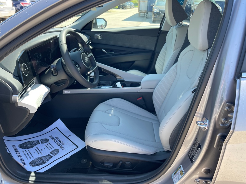 2025 Hyundai Elantra Hybrid