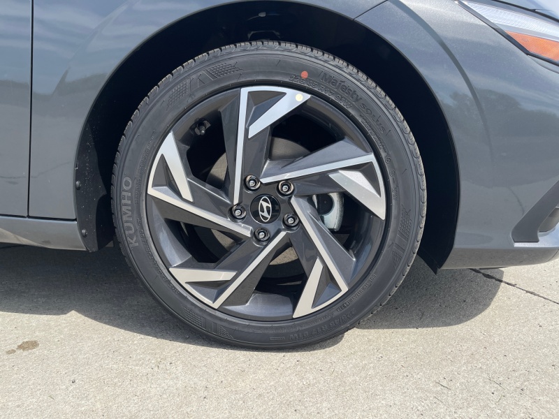 2025 Hyundai Elantra