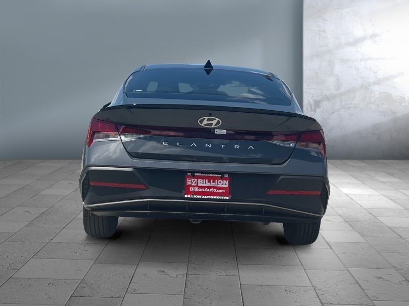 2025 Hyundai Elantra