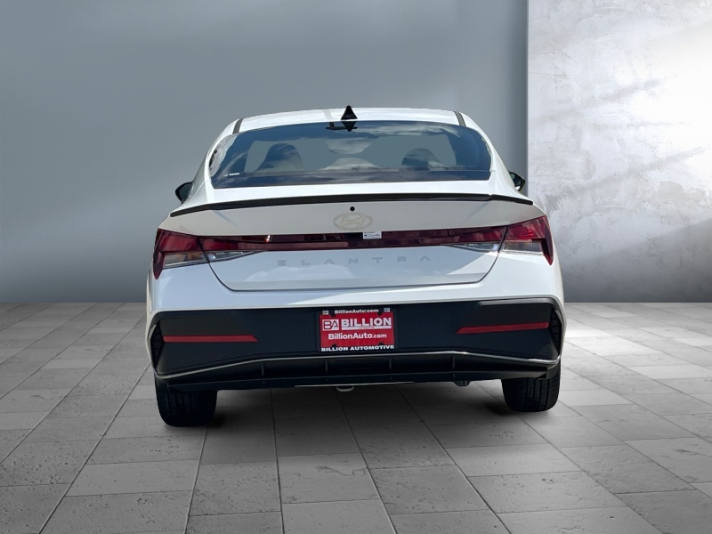 2025 Hyundai Elantra