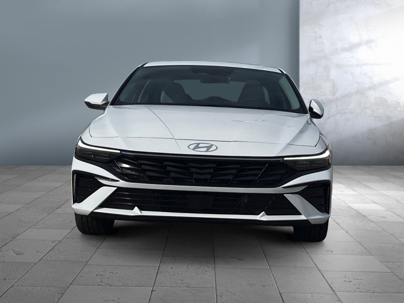 2025 Hyundai Elantra Hybrid