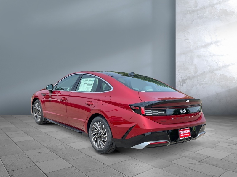 2025 Hyundai Sonata Hybrid