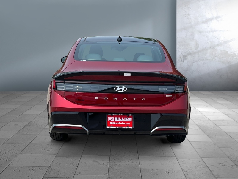 2025 Hyundai Sonata Hybrid