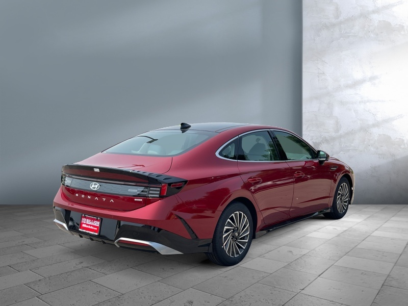 2025 Hyundai Sonata Hybrid