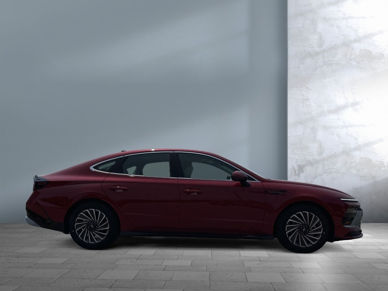 2025 Hyundai Sonata Hybrid