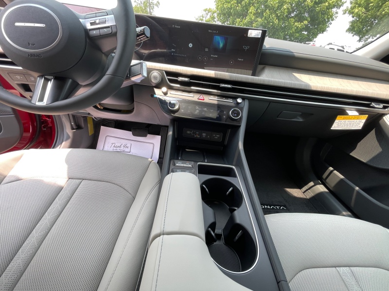 2025 Hyundai Sonata Hybrid
