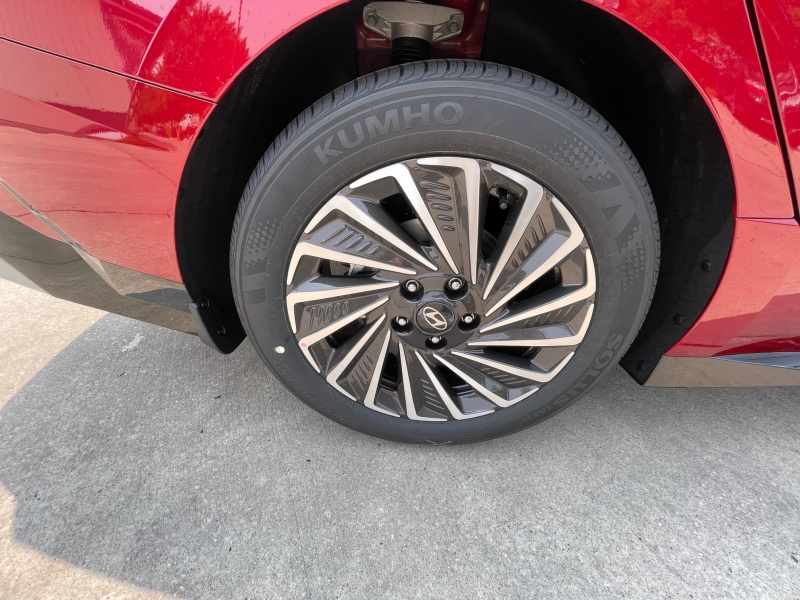 2025 Hyundai Sonata Hybrid