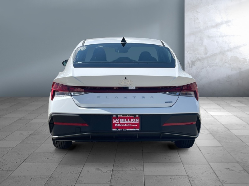 2025 Hyundai Elantra Hybrid
