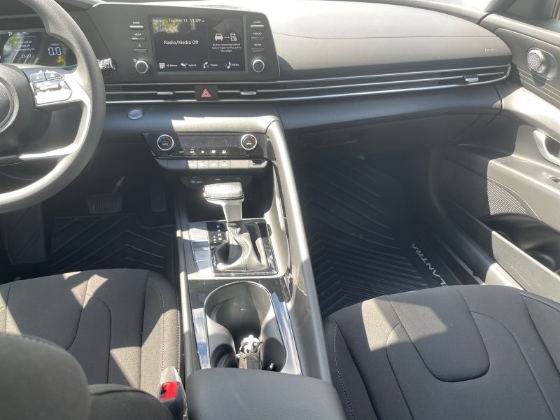 2025 Hyundai Elantra Hybrid