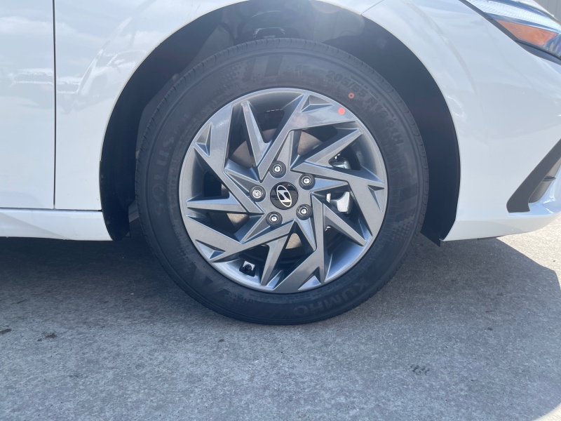 2025 Hyundai Elantra Hybrid