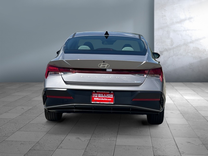 2025 Hyundai Elantra Hybrid