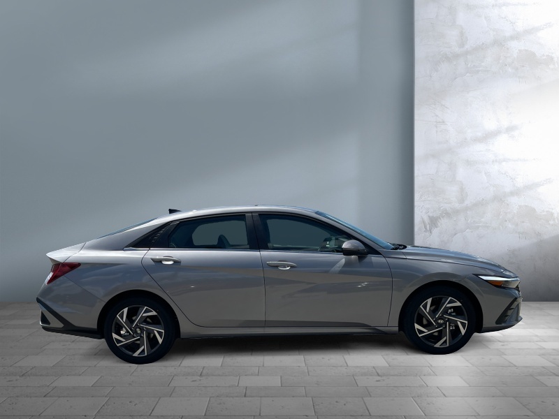2025 Hyundai Elantra Hybrid
