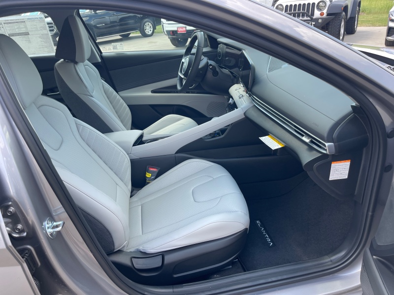 2025 Hyundai Elantra Hybrid