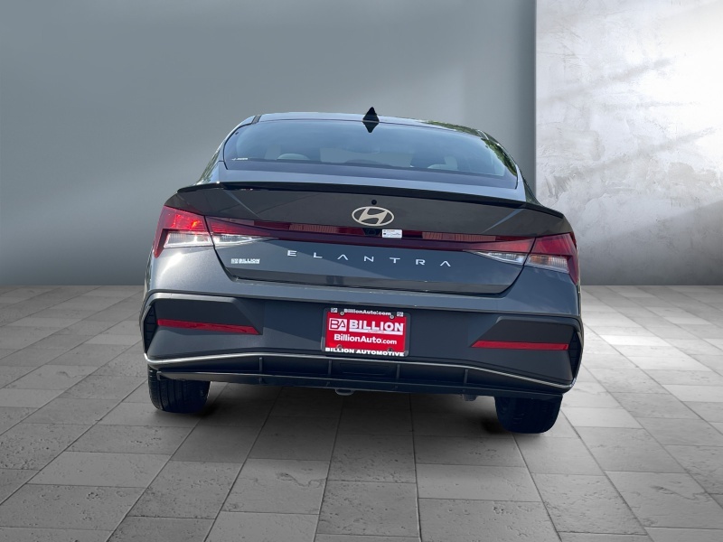 2025 Hyundai Elantra