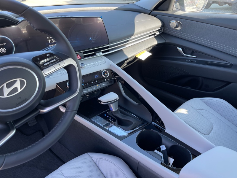 2025 Hyundai Elantra Hybrid