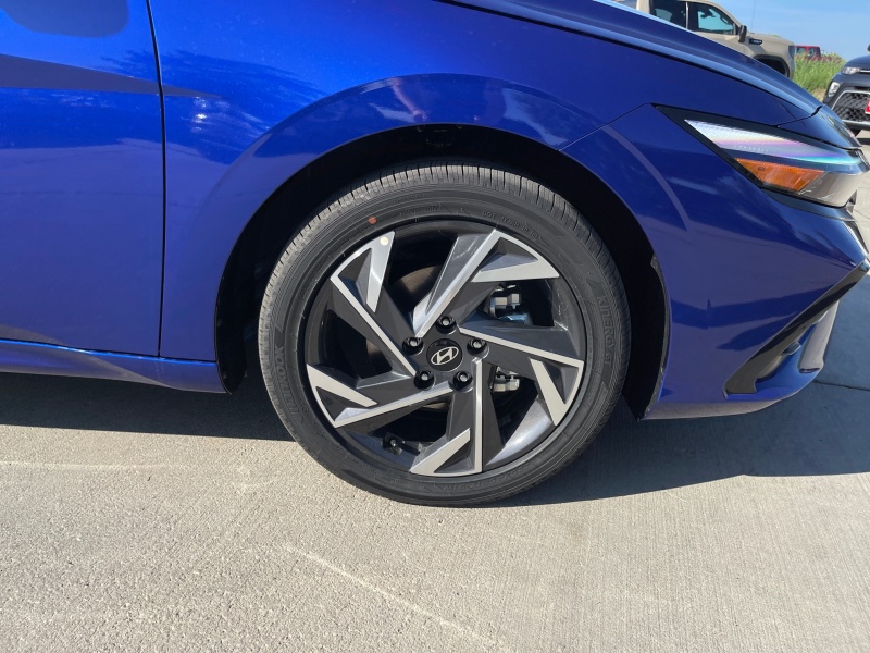 2025 Hyundai Elantra Hybrid