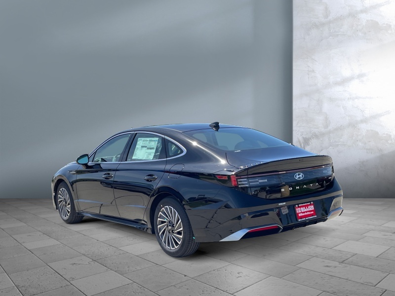 2025 Hyundai Sonata Hybrid