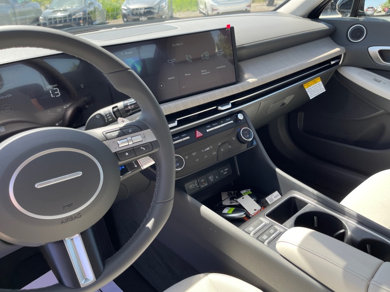 2025 Hyundai Sonata Hybrid