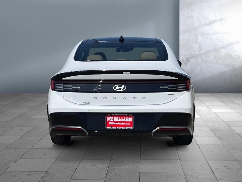 2025 Hyundai Sonata Hybrid