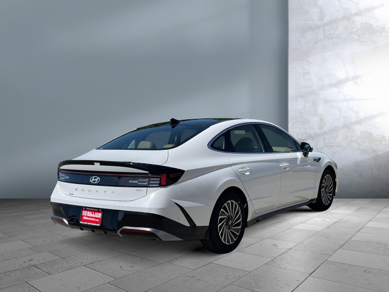 2025 Hyundai Sonata Hybrid