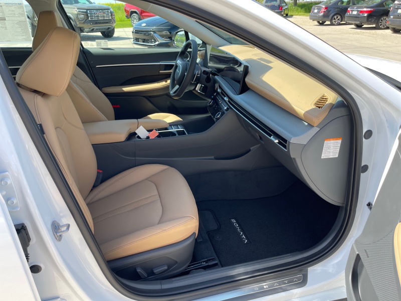 2025 Hyundai Sonata Hybrid