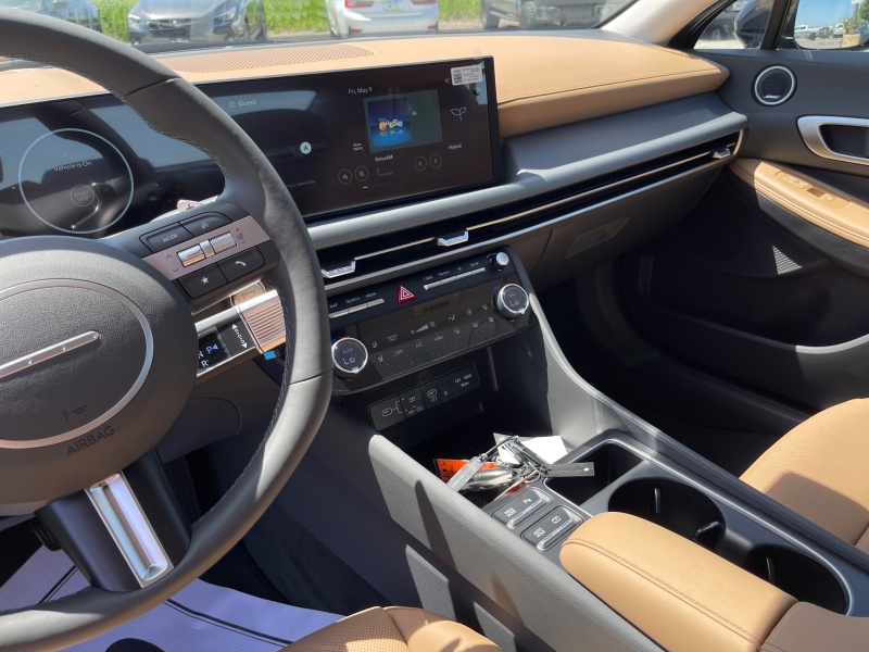 2025 Hyundai Sonata Hybrid