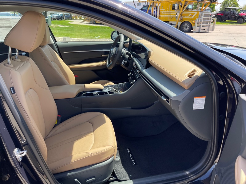 2025 Hyundai Sonata Hybrid