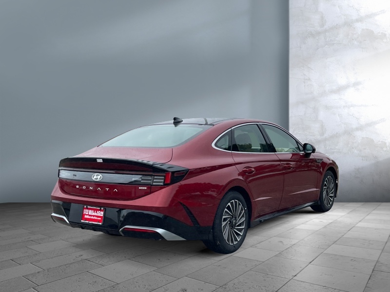 2025 Hyundai Sonata Hybrid