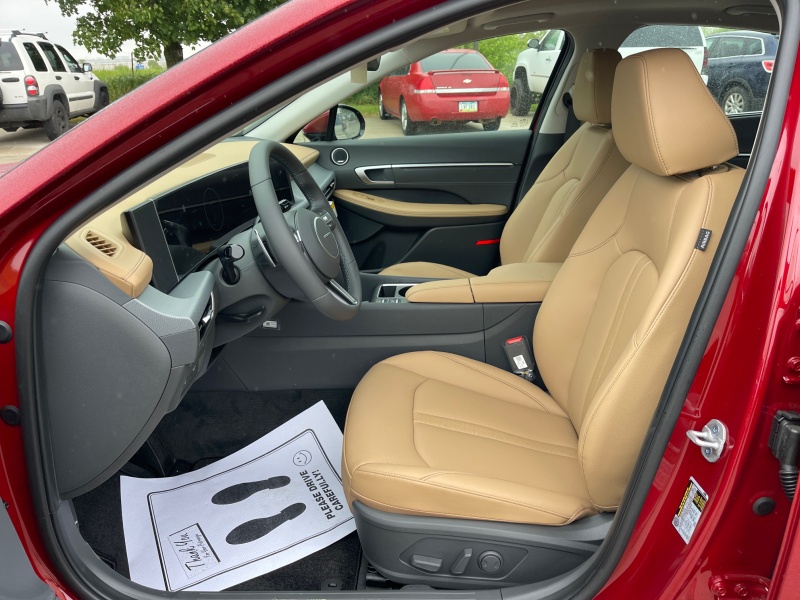 2025 Hyundai Sonata Hybrid