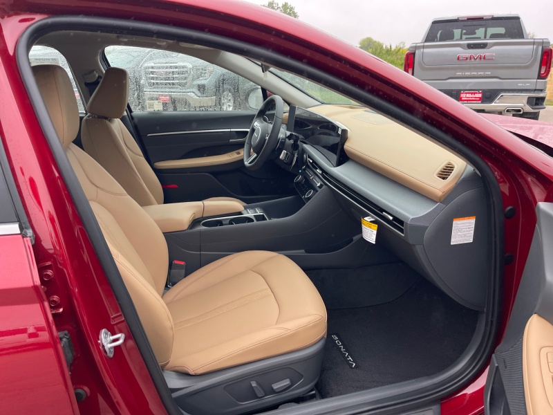 2025 Hyundai Sonata Hybrid