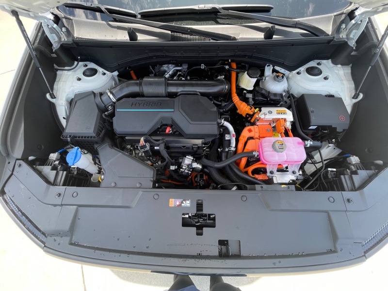 2025 Hyundai Santa Fe Hybrid