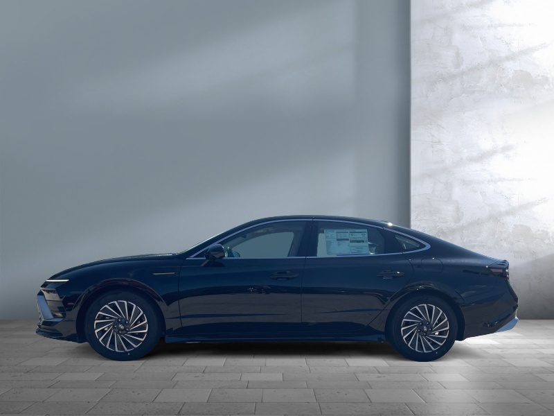 2025 Hyundai Sonata Hybrid