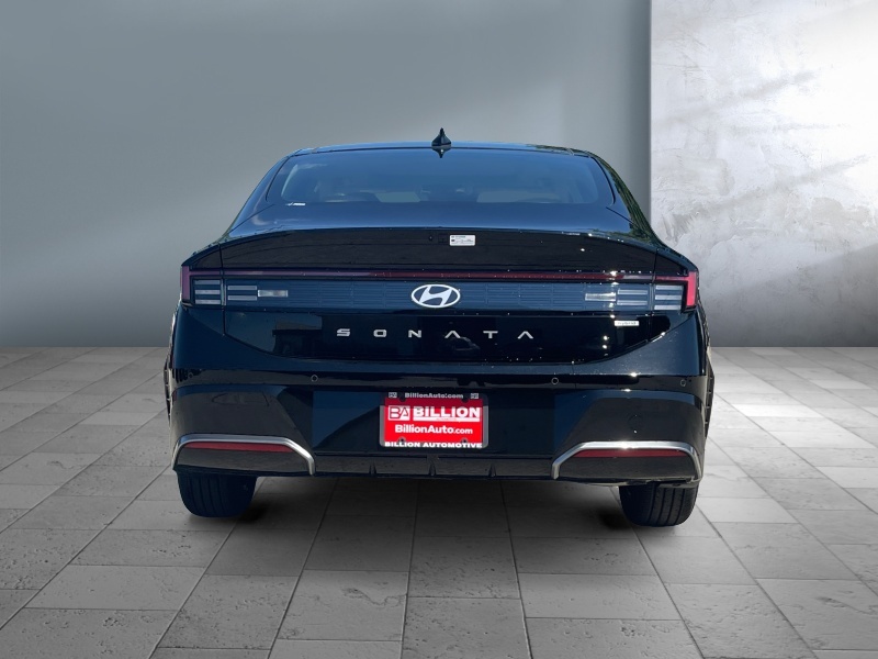 2025 Hyundai Sonata Hybrid