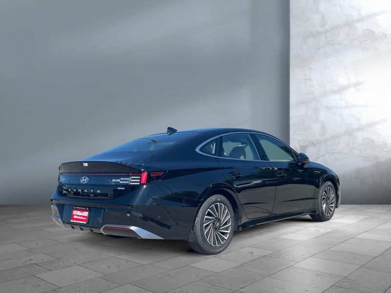 2025 Hyundai Sonata Hybrid