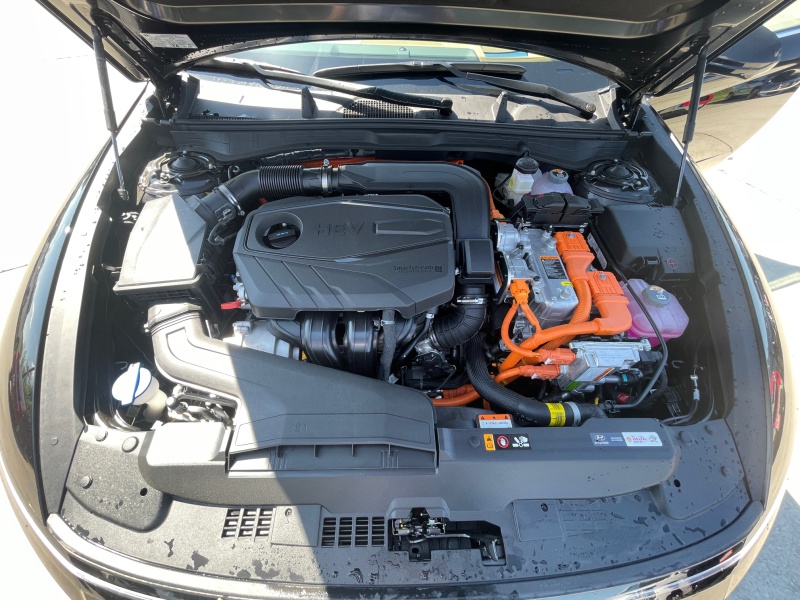 2025 Hyundai Sonata Hybrid
