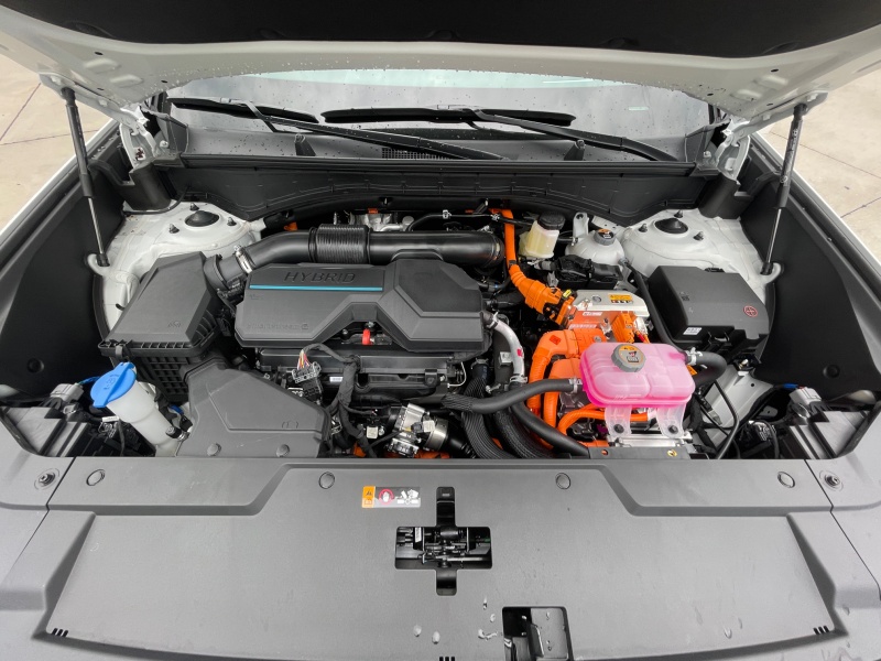2025 Hyundai Santa Fe Hybrid