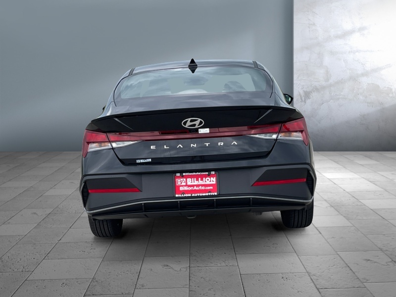 2025 Hyundai Elantra