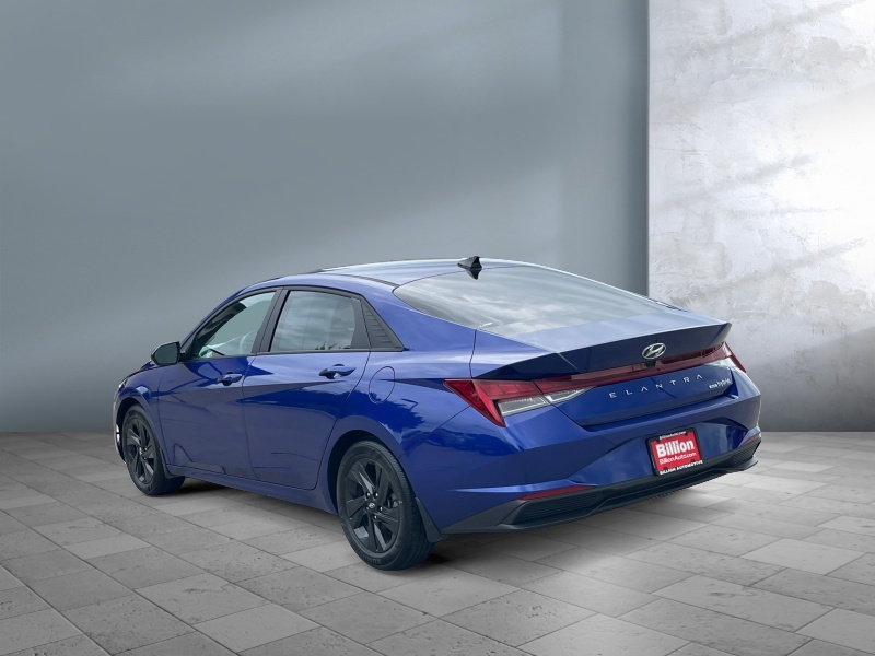 2022 Hyundai Elantra Hybrid