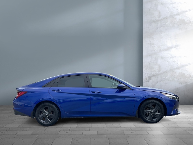 2022 Hyundai Elantra Hybrid