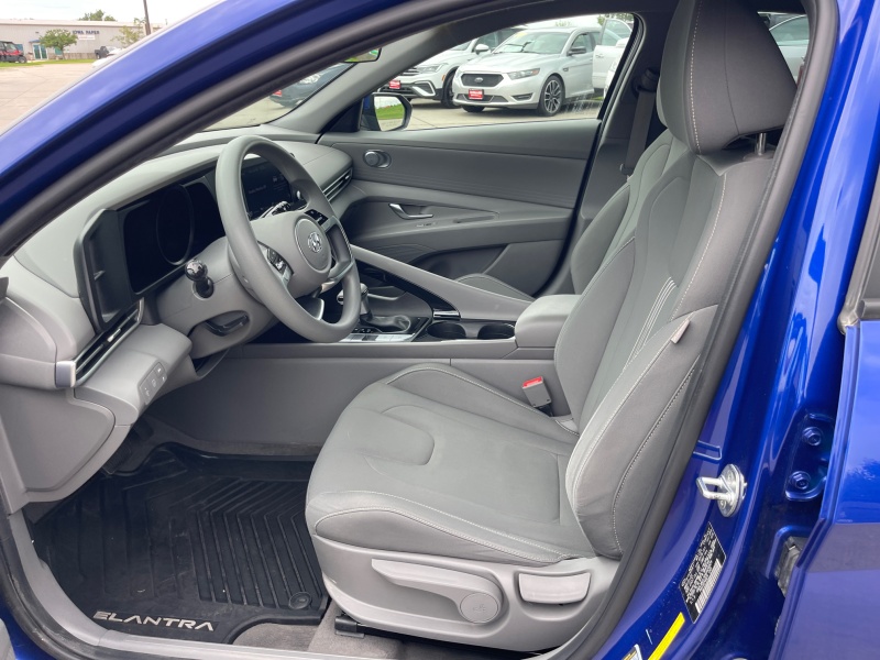 2022 Hyundai Elantra Hybrid