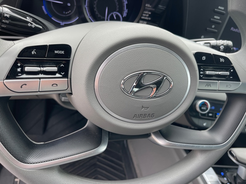 2022 Hyundai Elantra Hybrid
