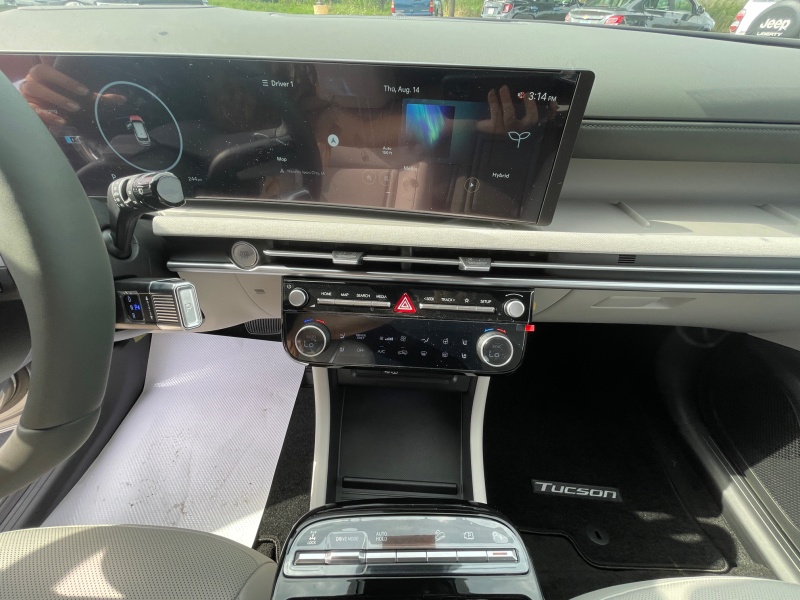 2025 Hyundai Tucson Hybrid