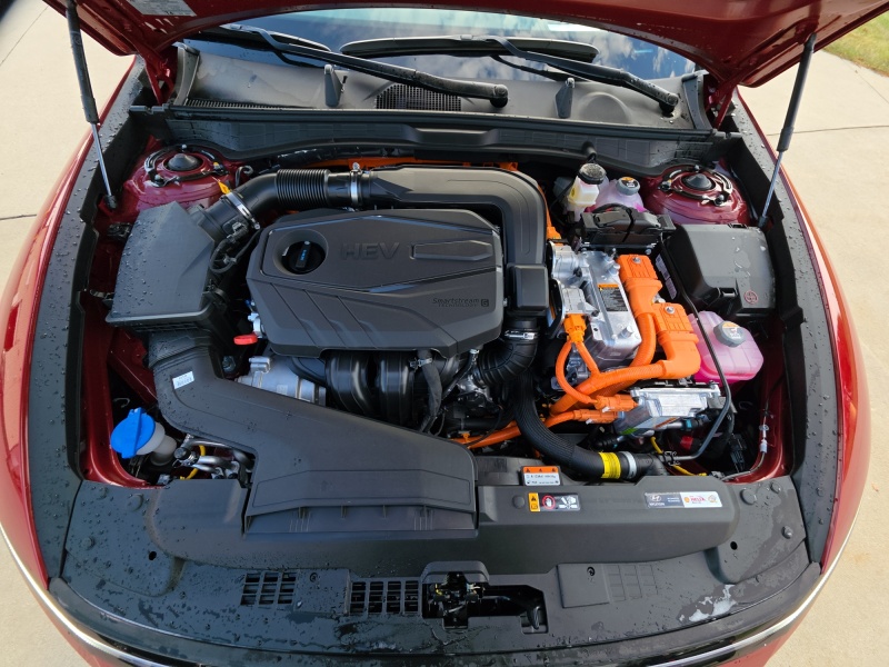 2025 Hyundai Sonata Hybrid