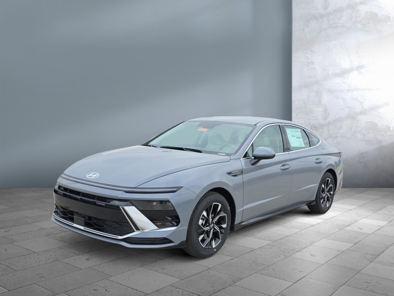 New 2025 Hyundai Sonata SEL Car