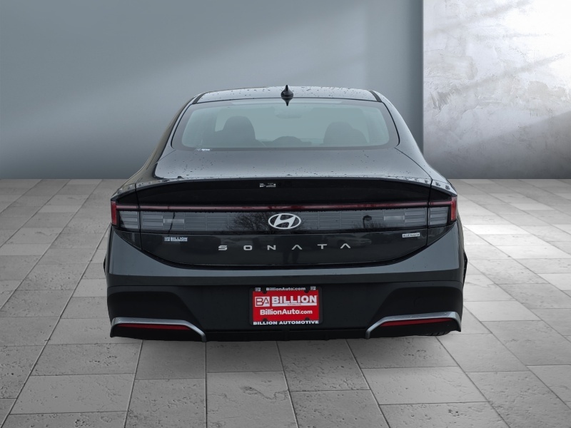 2026 Hyundai Sonata Hybrid