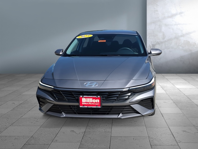 2025 Hyundai Elantra Hybrid