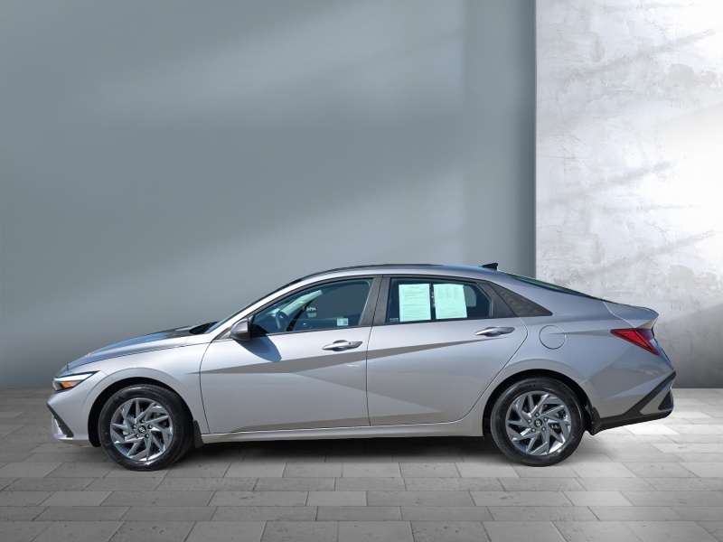 2025 Hyundai Elantra Hybrid