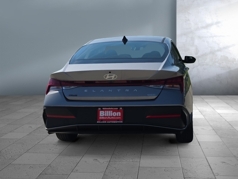 2025 Hyundai Elantra Hybrid