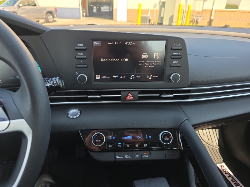 2025 Hyundai Elantra Hybrid