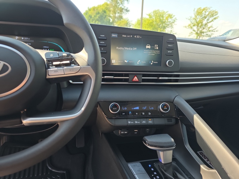 2025 Hyundai Elantra Hybrid